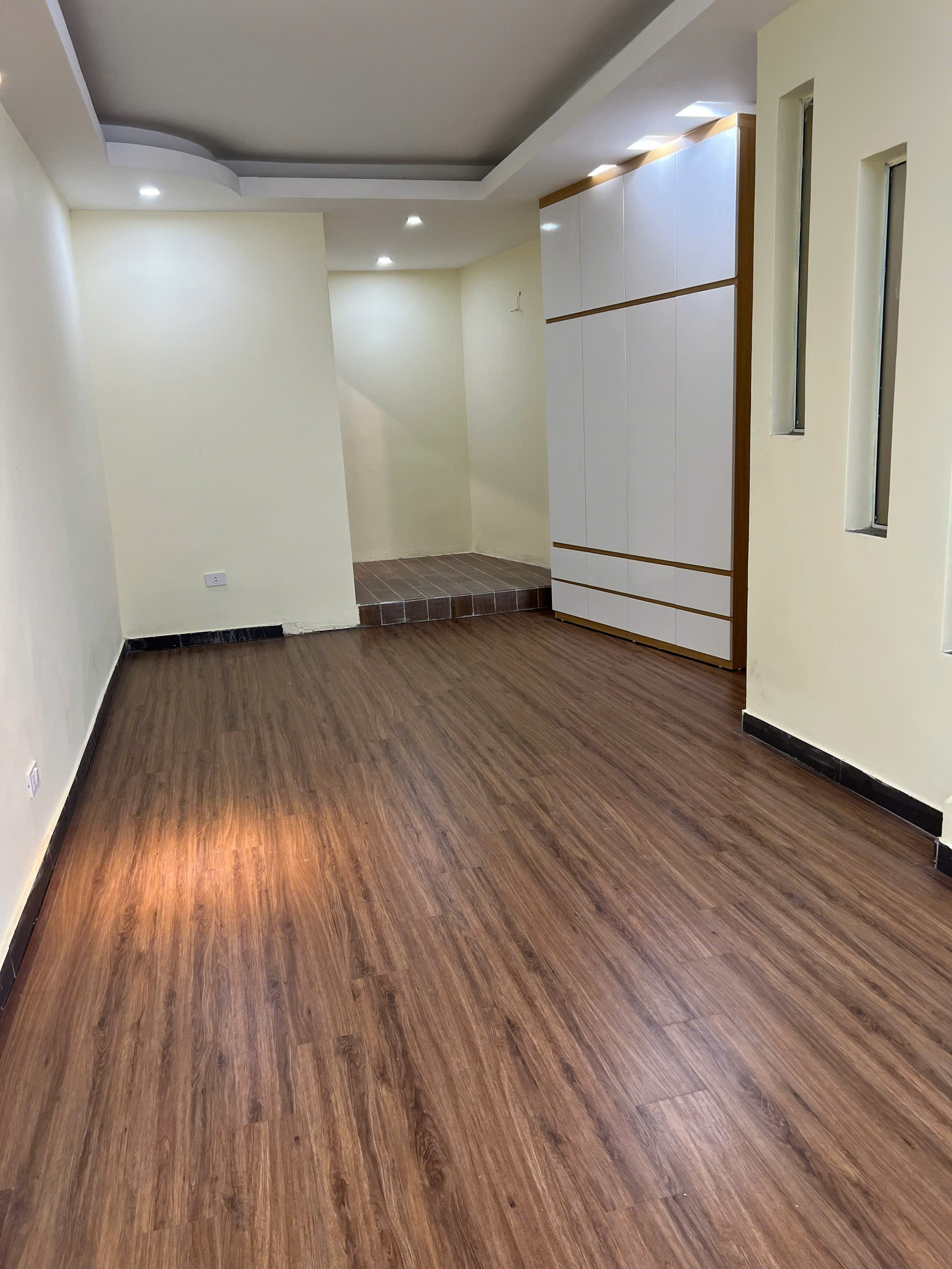 Cho thuê nhà ngõ Thịnh Quang, 5 tầng x 40m2, 3 ngủ khép kín, 15m ô tô, 14 triệu - Ảnh 3